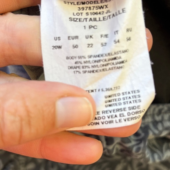 Miraclesuit Ruched Tummy Control Grey Floral Pattern One Piece Swimsuit sz 20 - Picture 3 of 7